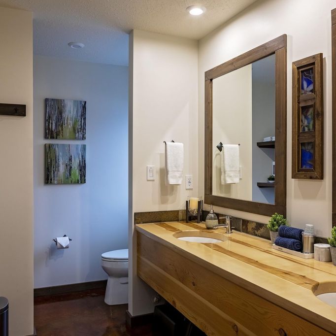 Master bedroom en-suite bathroom with double sinks.